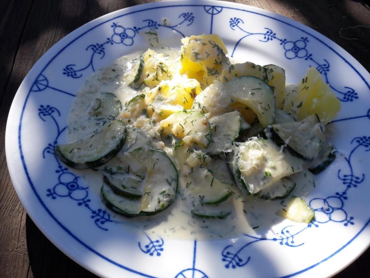 Zucchini Dill Soße - schnell &amp; einfach - von loewe_bs