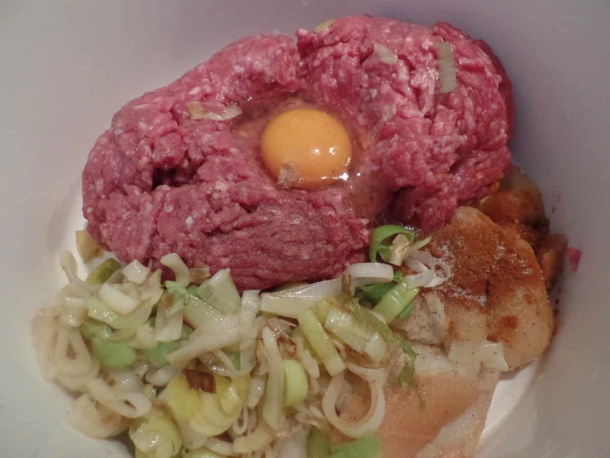 Lauch-Buletten auf Gemüse - Rezept - Bild Nr. 11465