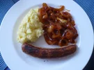 Rezept: Bratwurst mit Zwiebelsoße Bild Nr. 2 Bratwurst mit Zwiebelsoße - Rezept - Bild Nr. 2