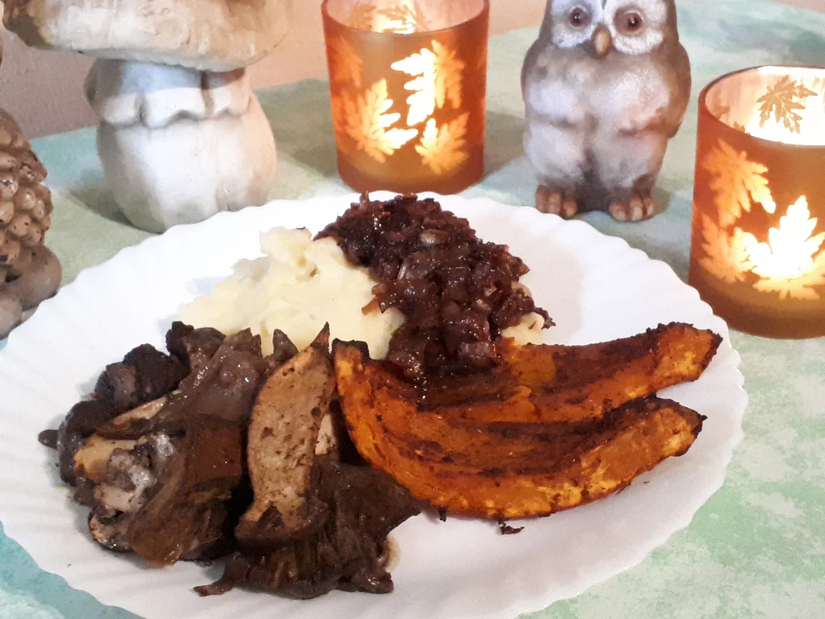 Pilzpfanne und Kürbis aus dem Ofen mit Beilagen - Rezept - Bild Nr. 2