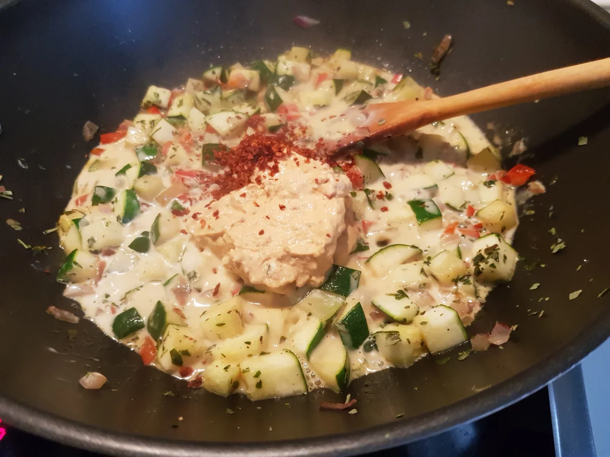 Rinderhack-Rouladen mit Zucchini-Kartoffel-Ragout - Rezept - Bild Nr. 3