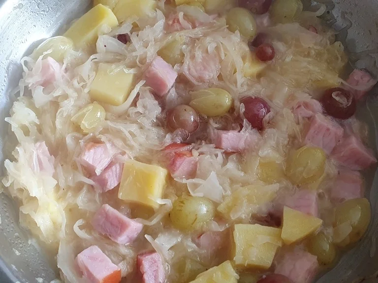 Rezept: Sauerkraut Kassler Kartoffel Trauben = Rezeptbau NR 22 Bild Nr. 13 Sauerkraut Kassler Kartoffel Trauben = Rezeptbau NR 22 - Rezept - Bild Nr. 13