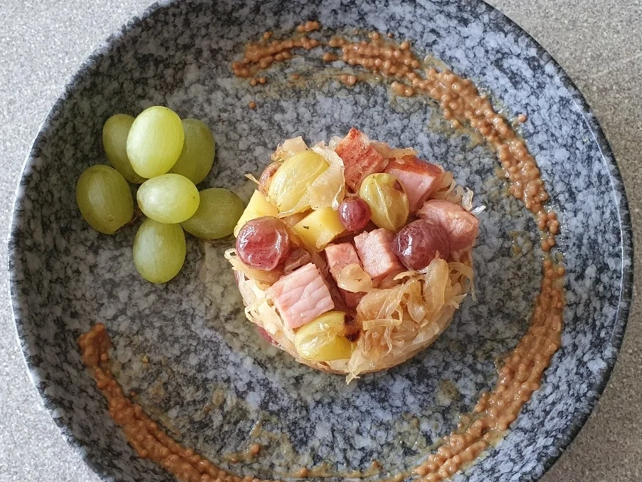 Rezept: Sauerkraut Kassler Kartoffel Trauben = Rezeptbau NR 22 Bild Nr. 17 Sauerkraut Kassler Kartoffel Trauben = Rezeptbau NR 22 - Rezept - Bild Nr. 17