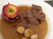 Rindersenfbraten Bayreuther Art mit Semmelknödel und Blaukraut - Rezept - Bild Nr. 2