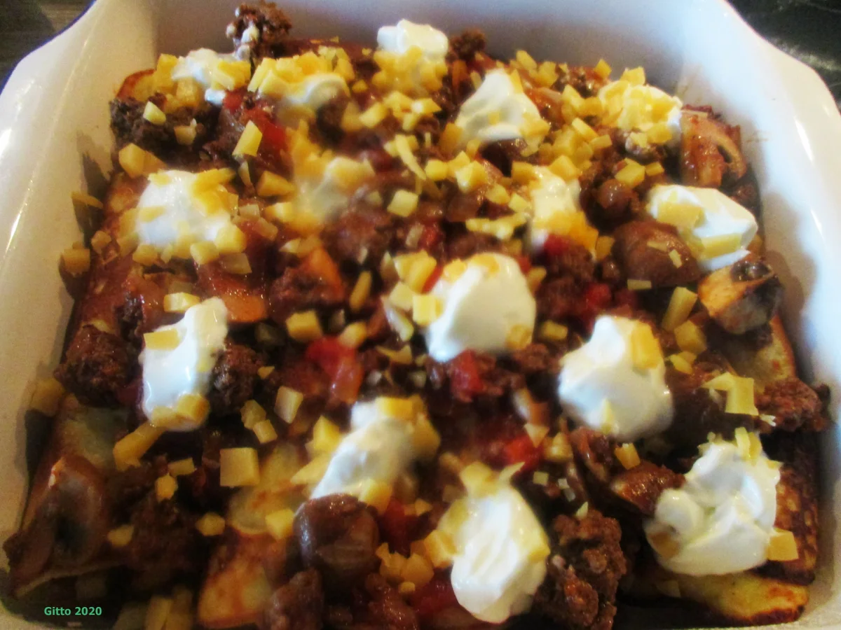 Gratinierte Kartoffelpfannkuchen mit Hack, Pilzen und Tomaten - Rezept - Bild Nr. 11539