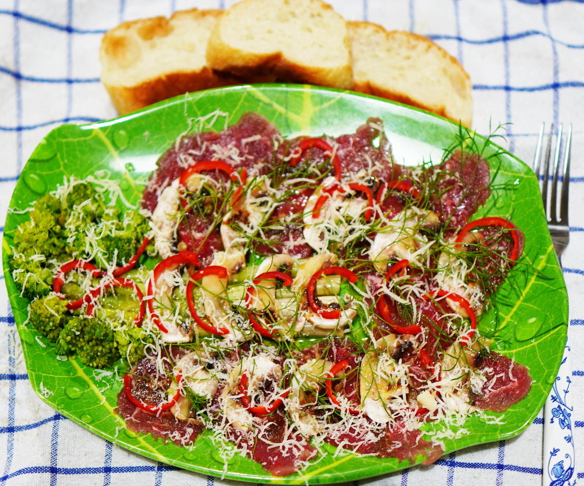 Carpaccio mit grünem Spargel, Brokkoli und Pecorino - Rezept - Bild Nr. 2