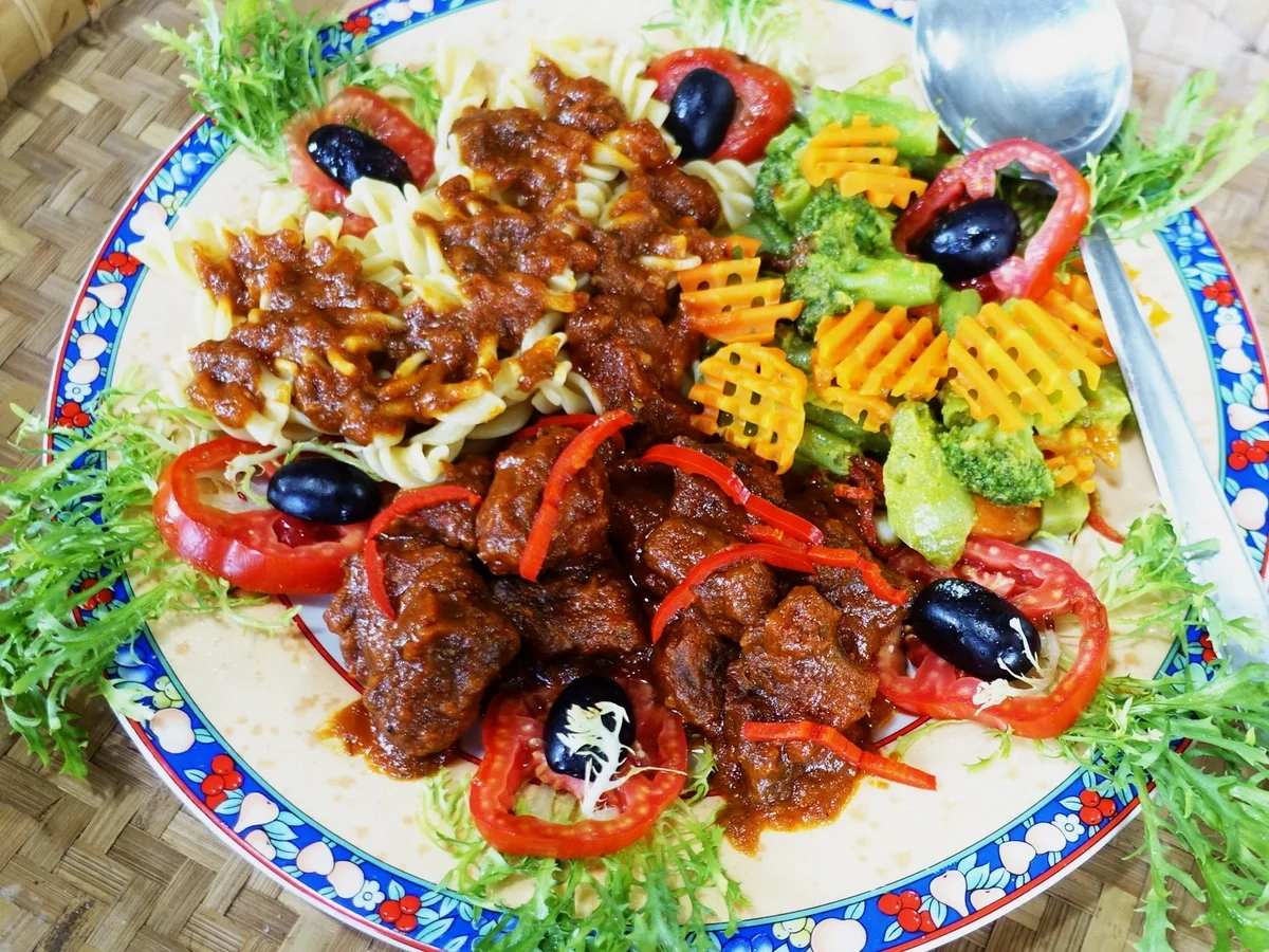 Rezept: Scharfes Rindergulasch – Ragu di manza al diavolo Bild Nr. 2 Scharfes Rindergulasch – Ragu di manza al diavolo - Rezept - Bild Nr. 2