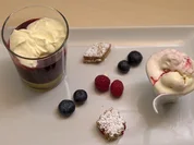 Beerenvariationen mit Eierlikörcreme und Buttergebäck - Rezept - Bild Nr. 2