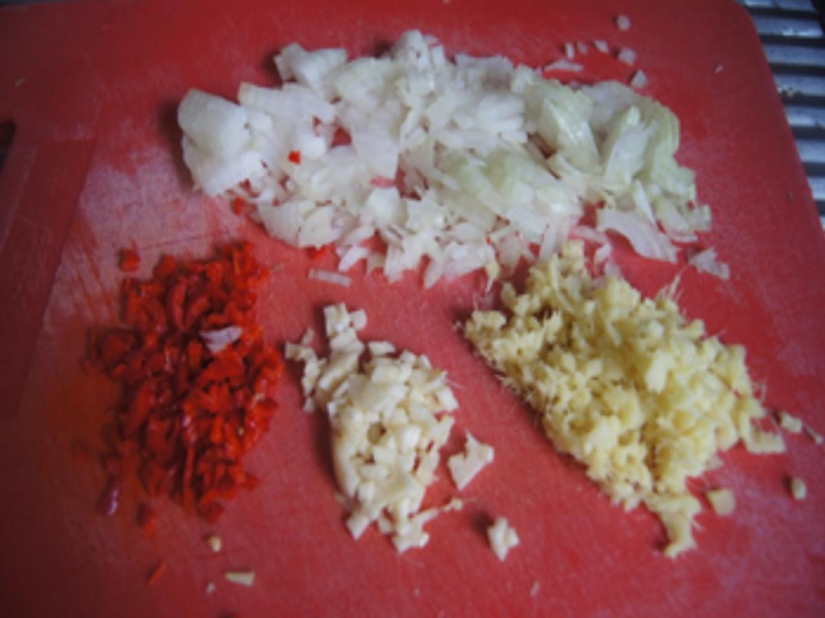 Herzhafte Hackfleischbällchen-Spieße auf Gemüse süß-sauer - Rezept - Bild Nr. 4