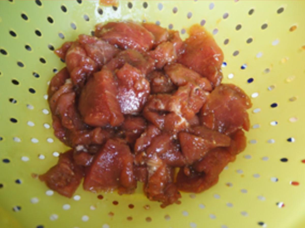 Gebratenes Schweinefilet mit Sojabohnensprossen im Wok und Basmatireis - Rezept - Bild Nr. 8