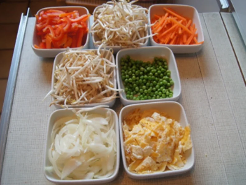 Rezept: Asia-Nudeln mit Hackfleisch Bild Nr. 10 Asia-Nudeln mit Hackfleisch - Rezept - Bild Nr. 10