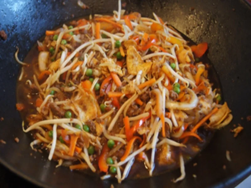 Rezept: Asia-Nudeln mit Hackfleisch Bild Nr. 19 Asia-Nudeln mit Hackfleisch - Rezept - Bild Nr. 19