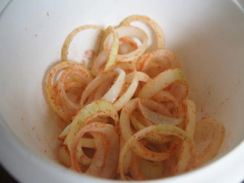 Rezept: Roastbeef mit Röstzwiebeln, Champignons und Mandelbällchen Bild Nr. 9 Roastbeef mit Röstzwiebeln, Champignons und Mandelbällchen - Rezept - Bild Nr. 9