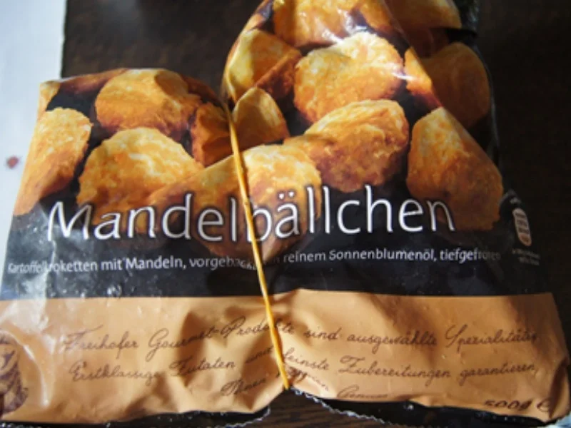 Rezept: Roastbeef mit Röstzwiebeln, Champignons und Mandelbällchen Bild Nr. 17 Roastbeef mit Röstzwiebeln, Champignons und Mandelbällchen - Rezept - Bild Nr. 17