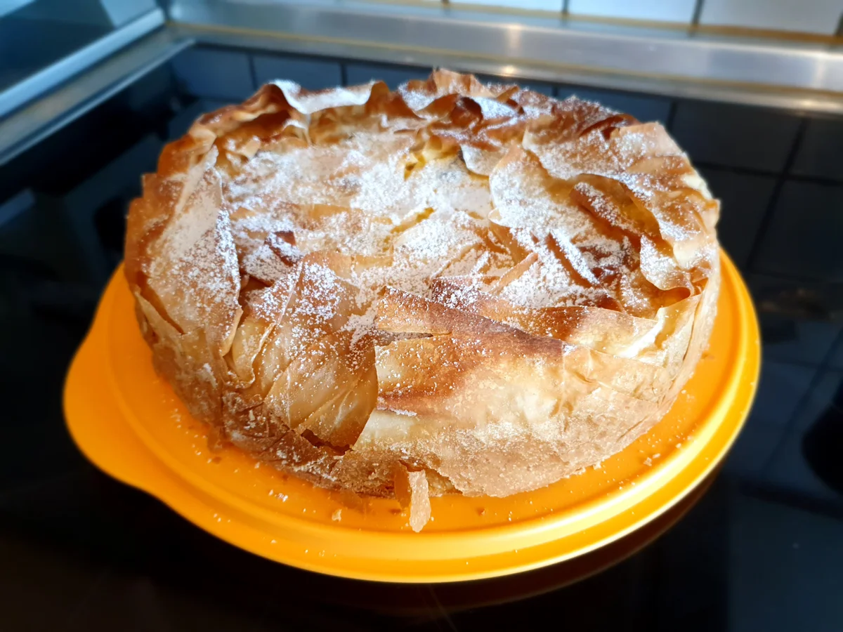 Rezept: Apfelstrudelkuchen mit Rumrosinen Bild Nr. 4 Apfelstrudelkuchen mit Rumrosinen - Rezept - Bild Nr. 4