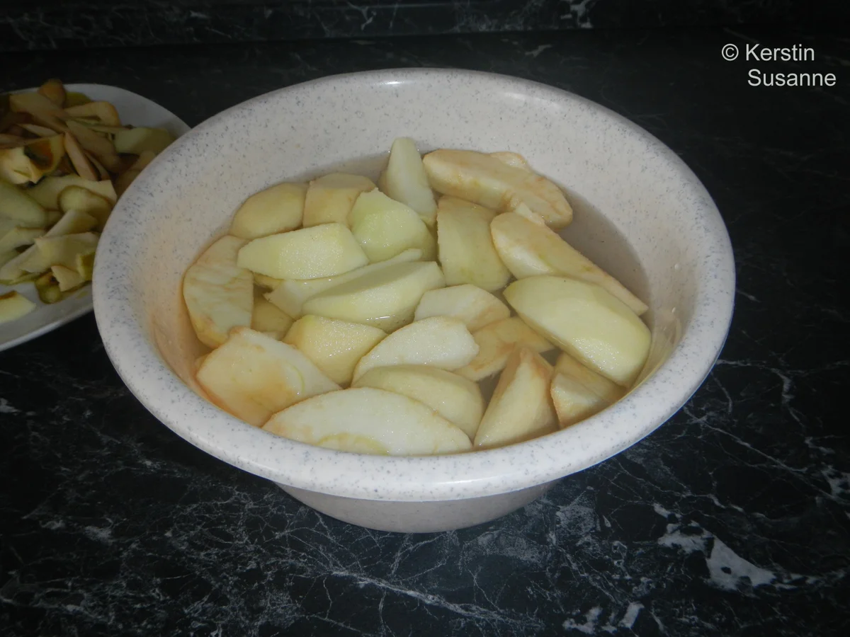 Rezept: Rahm-Apelkuchen Bild Nr. 12 Rahm-Apelkuchen - Rezept - Bild Nr. 12