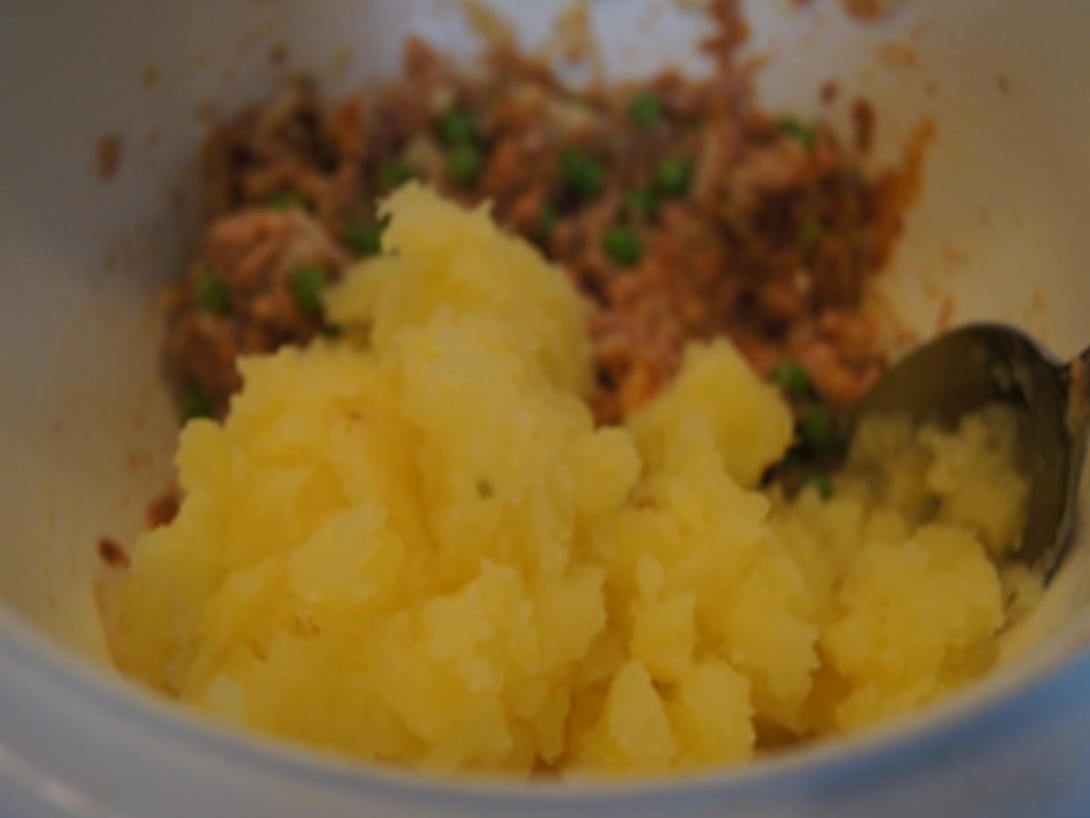 Thunfisch-Erbsen-Kartoffel-Buletten und Rote-Bete-Salat - Rezept - Bild Nr. 9
