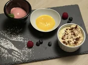 Tiramisu vom Bayreuther Weißbier, frische Weißbierzabaione und Eis von der Himbeere - Rezept - Bild Nr. 2