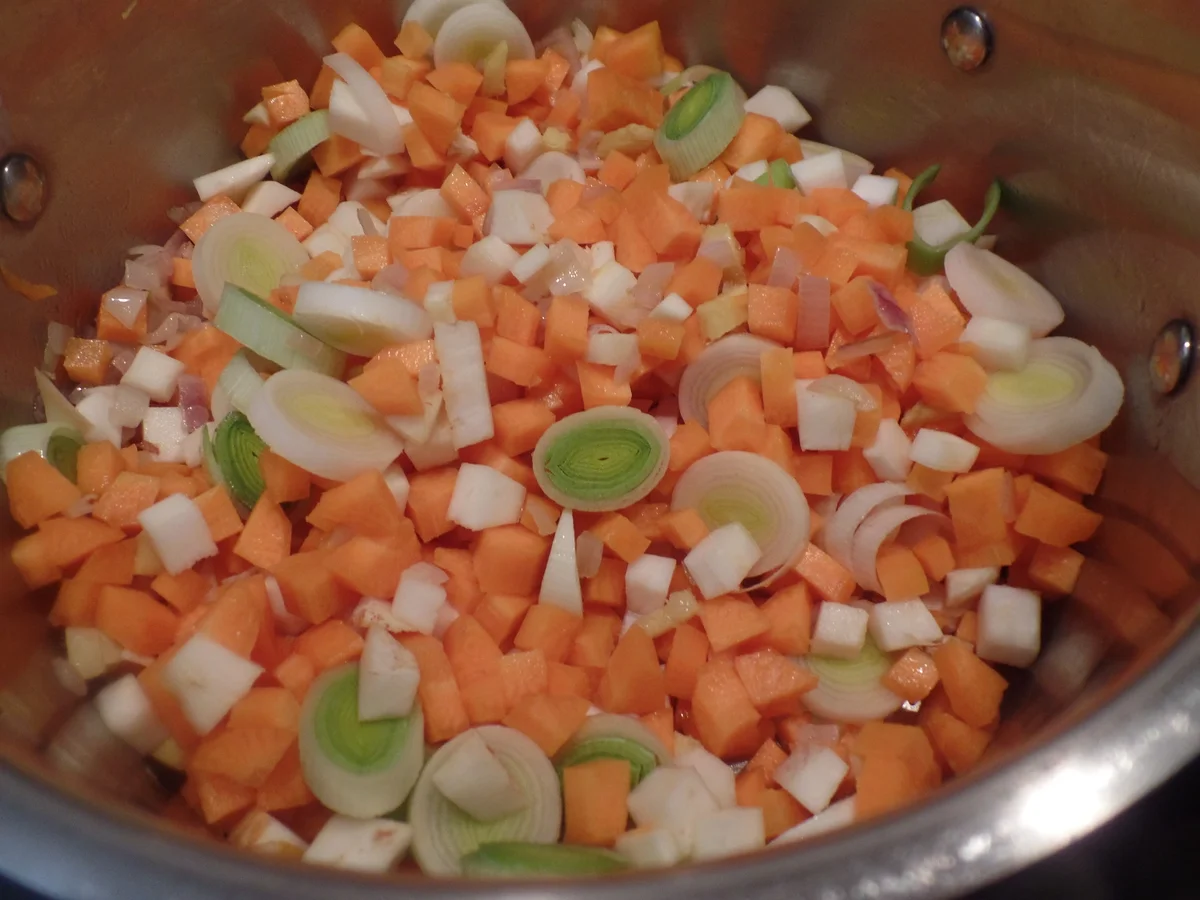 Berglinseneintopf mit Mettbällchen - Rezept - Bild Nr. 11567