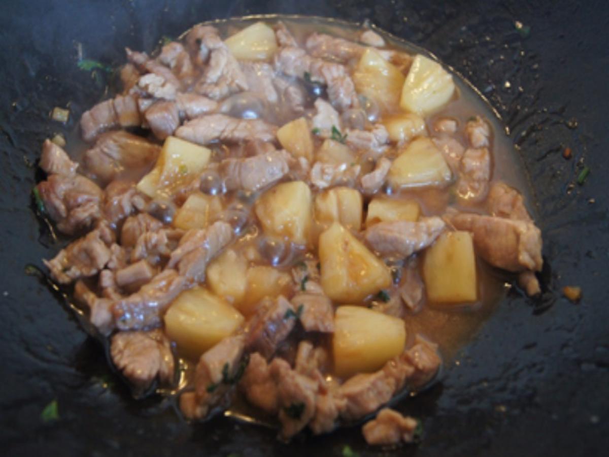 Schweinefilet süß-sauer mit Ananas und Basmatireis - Rezept - Bild Nr. 11