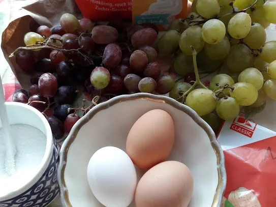 Rezept: Trauben-Mandel-Kuchen Bild Nr. 4 Trauben-Mandel-Kuchen - Rezept - Bild Nr. 4