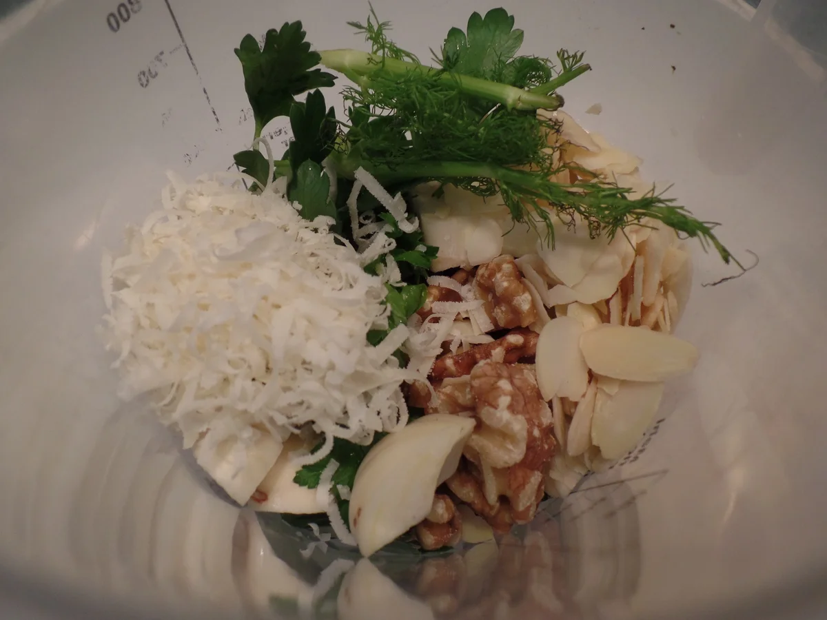 Rezept: Pasta mit Petersilien-Mandel-Walnuss-Pesto Bild Nr. 11602 Pasta mit Petersilien-Mandel-Walnuss-Pesto - Rezept - Bild Nr. 11602