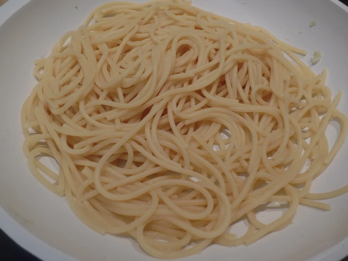 Rezept: Pasta mit Petersilien-Mandel-Walnuss-Pesto Bild Nr. 11613 Pasta mit Petersilien-Mandel-Walnuss-Pesto - Rezept - Bild Nr. 11613