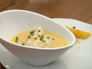 Butterscotch Pots de Crème mit Crème fraîche, gesalzenem Karamell und Pistazien - Rezept - Bild Nr. 2