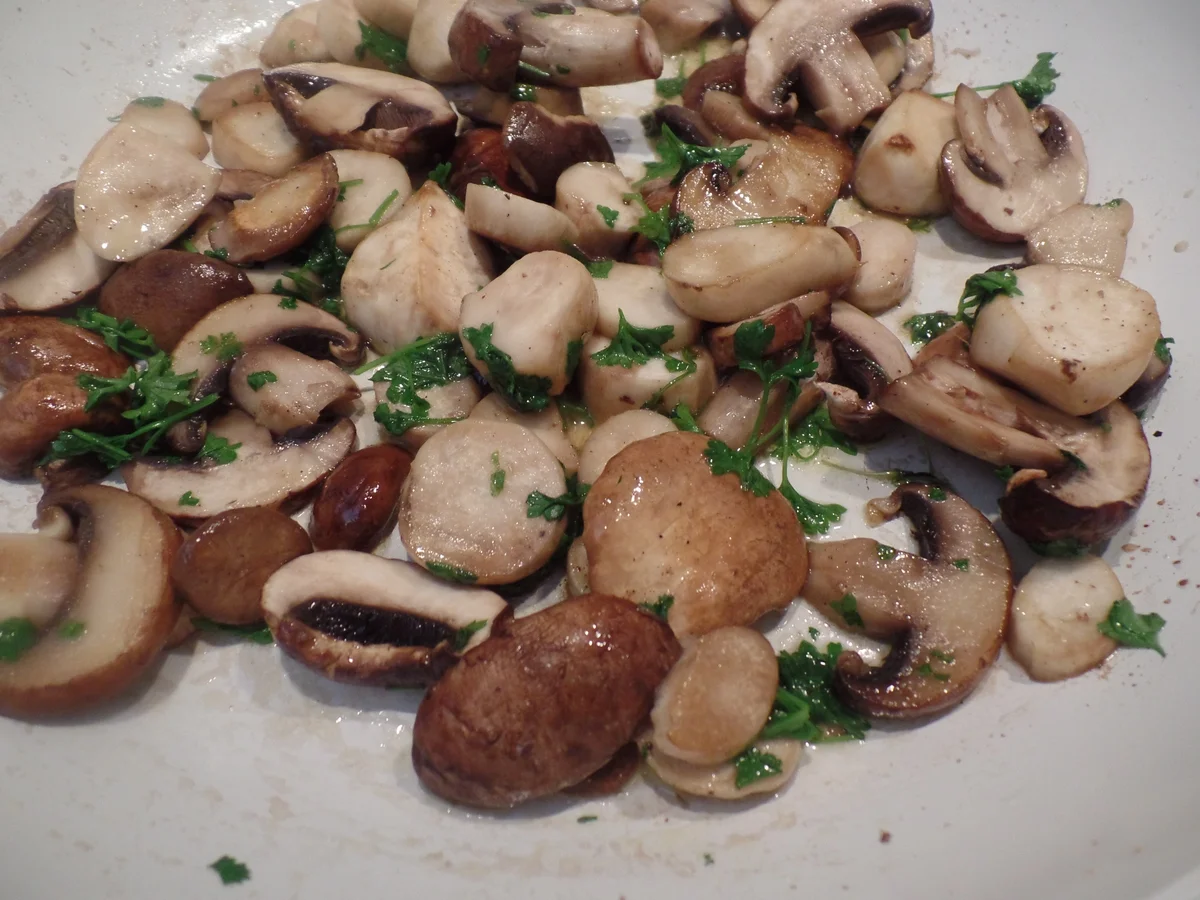 Rezept: Nuss-Polenta mit gemischten Pilzen Bild Nr. 11634 Nuss-Polenta mit gemischten Pilzen - Rezept - Bild Nr. 11634