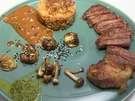 Rezept: Roastbeef vom Wagyu Rind mit asiatischen Arancini, Pilzragout und geflämmtem Chicorée Bild Nr. 2 Roastbeef vom Wagyu Rind mit asiatischen Arancini, Pilzragout und geflämmtem Chicorée - Rezept - Bild Nr. 2