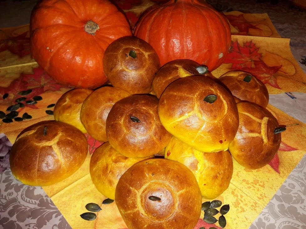 Süße Kürbisbrötchen - Rezept - Bild Nr. 2