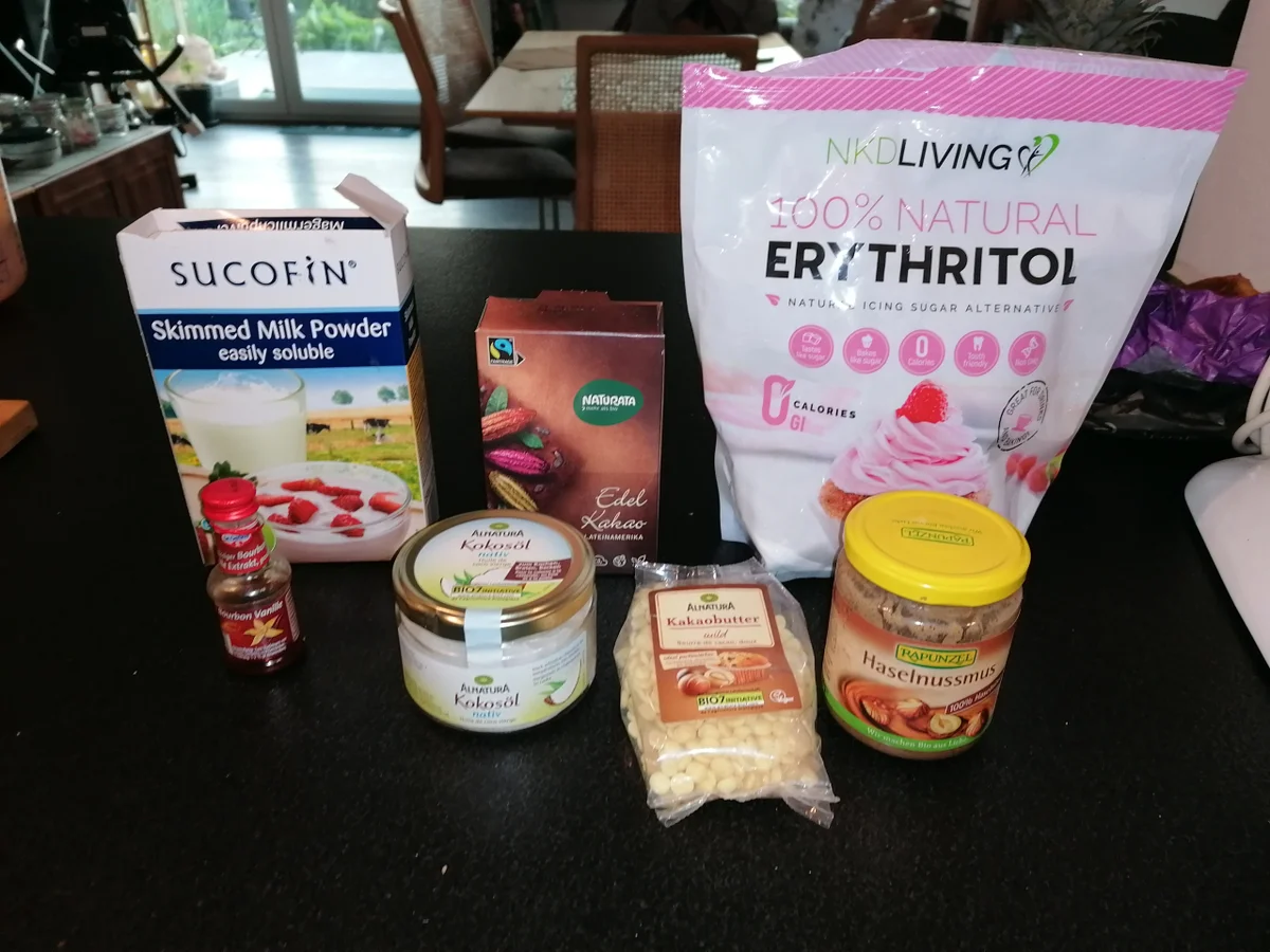 Schokolade Zuckerfrei mit Erythrit und Haselnüssen - Rezept - Bild Nr. 13