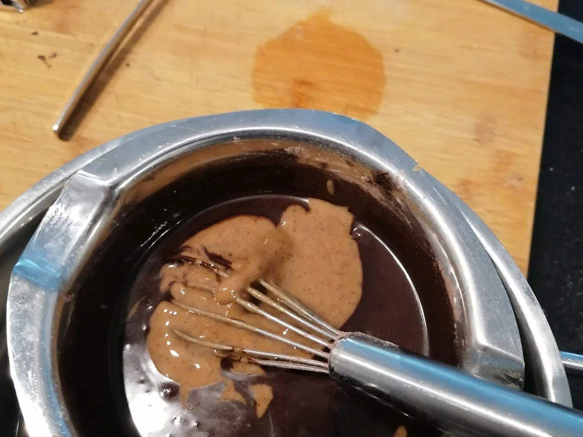 Schokolade Zuckerfrei mit Erythrit und Haselnüssen - Rezept - Bild Nr. 19