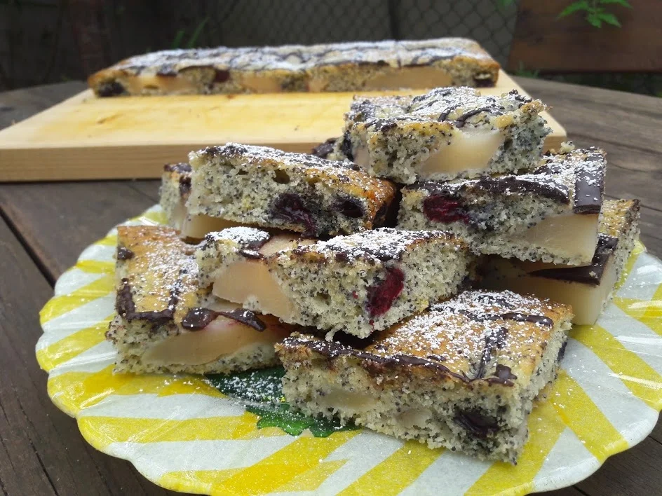Rezept: Mohnkuchen mit Birnen und Blaubeeren Bild Nr. 17 Mohnkuchen mit Birnen und Blaubeeren - Rezept - Bild Nr. 17