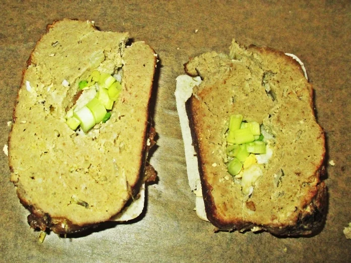 Rezept: Brötchen würzig mit Hackbraten und Käse überbacken -Resteverwertung Bild Nr. 4 Brötchen würzig mit Hackbraten und Käse überbacken -Resteverwertung - Rezept - Bild Nr. 4