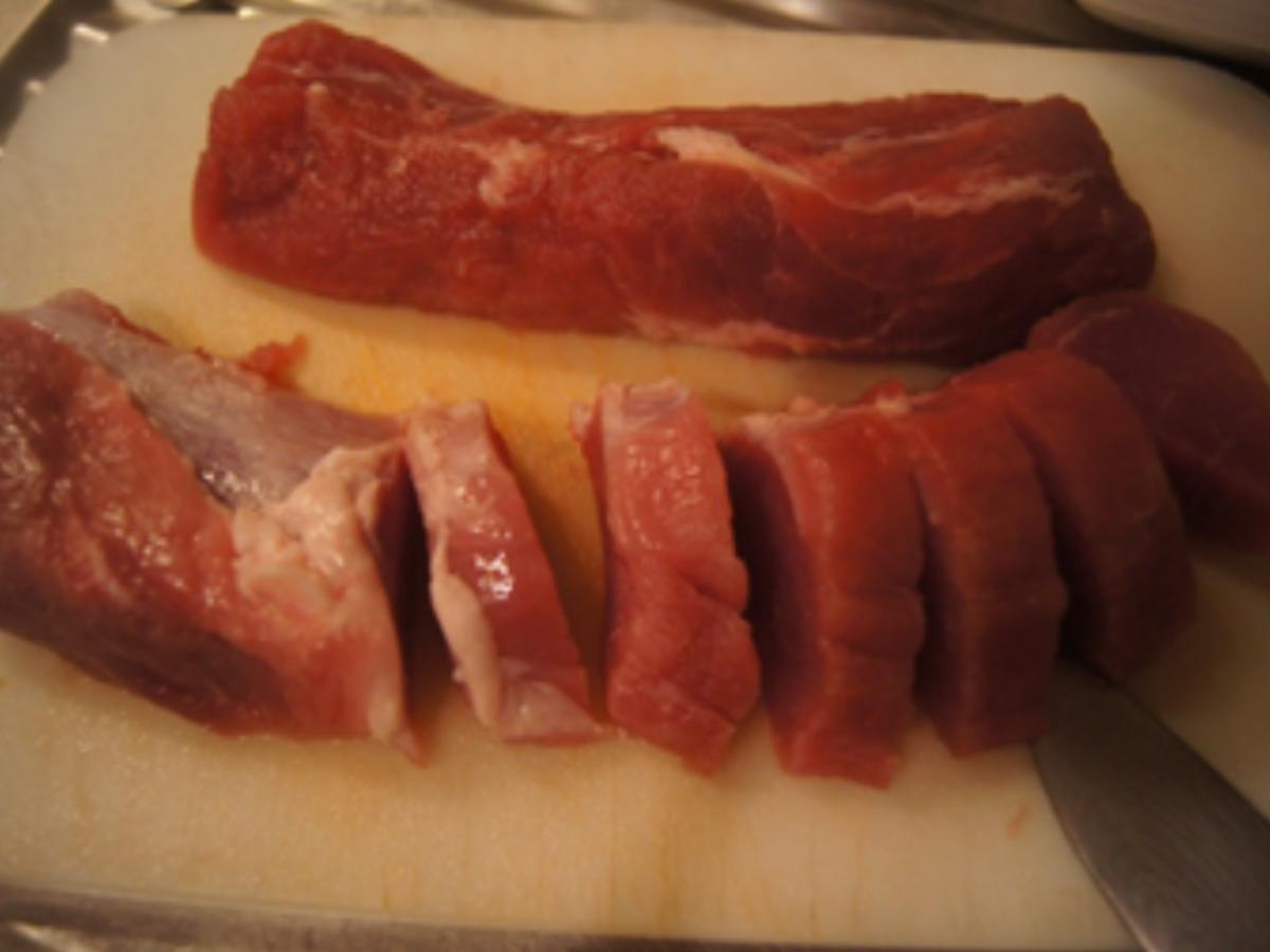 Schweinefiletspieße mit Paprika-Erbsen-Rosinen-Bratreis - Rezept - Bild Nr. 5