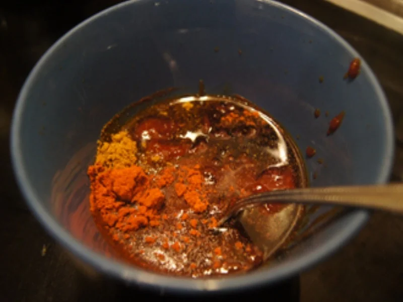 Rezept: Schweinefiletspieße mit Paprika-Erbsen-Rosinen-Bratreis Bild Nr. 7 Schweinefiletspieße mit Paprika-Erbsen-Rosinen-Bratreis - Rezept - Bild Nr. 7