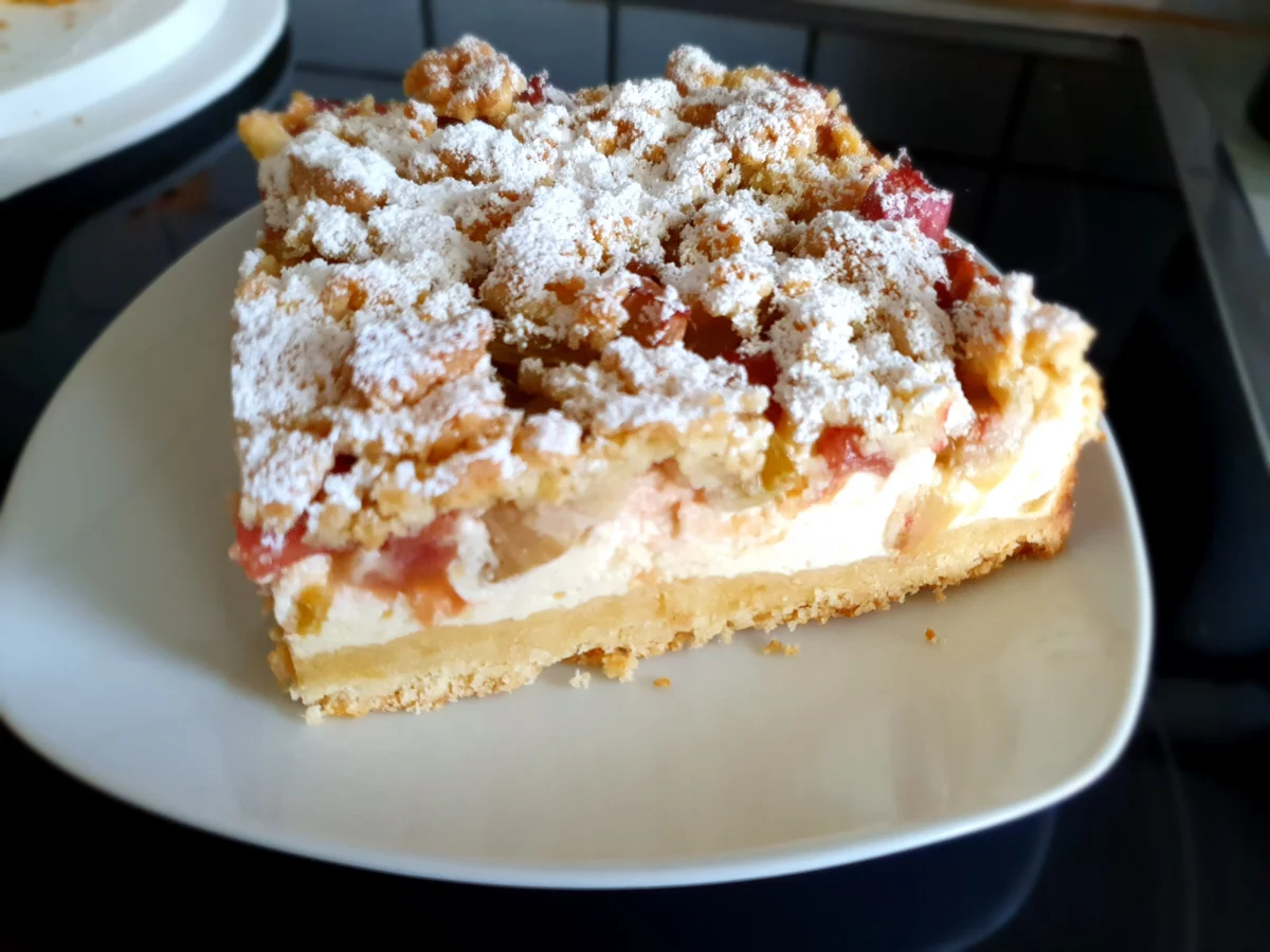 Rezept: Rhabarber-Quarkkuchen mit Streusel Bild Nr. 4 Rhabarber-Quarkkuchen mit Streusel - Rezept - Bild Nr. 4