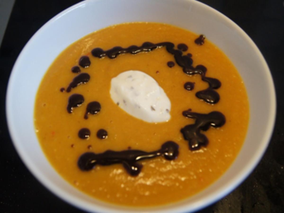 Möhrencremesuppe mit roten Linsen - Rezept - kochbar.de