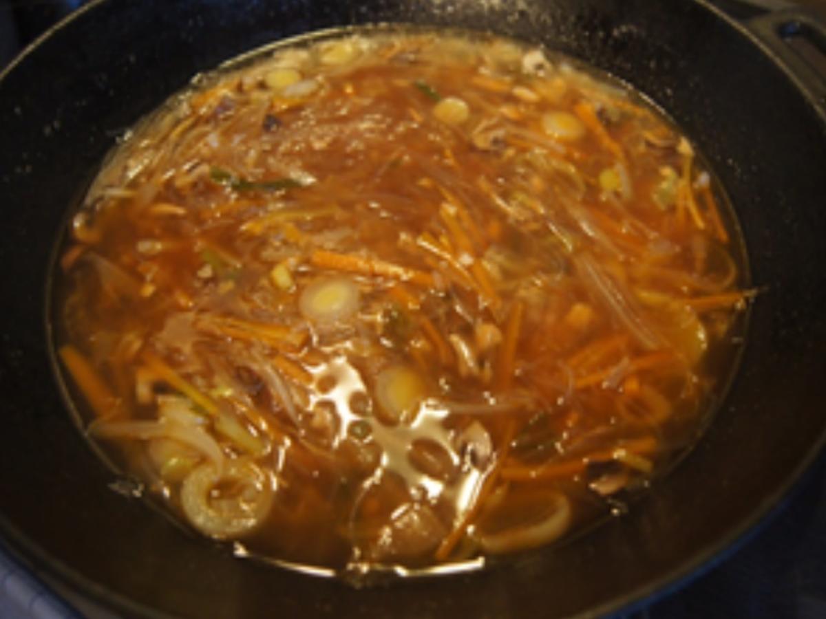 Asiatische Suppe mit Champignons und Gemüse - Rezept - Bild Nr. 12