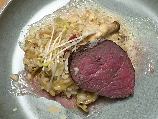 Artischocken-Weißwein Risotto mit Rind und Kräuterseitlingen an Mandel-Knoblauch Jus - Rezept - Bild Nr. 2