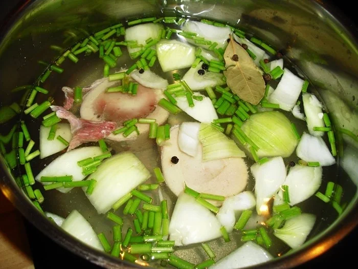 Knochenbrühe für Suppen und Soßen - Rezept - Bild Nr. 3