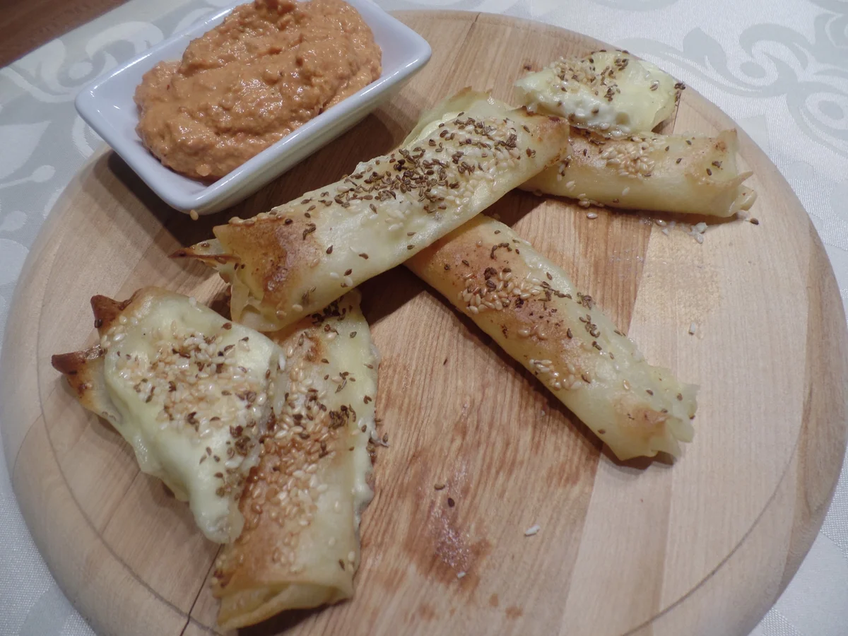 Schafskäse-Böreks mit Paprikapaste - Rezept - Bild Nr. 11664