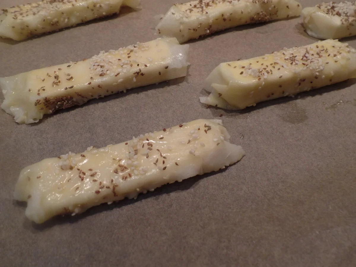 Schafskäse-Böreks mit Paprikapaste - Rezept - Bild Nr. 11678