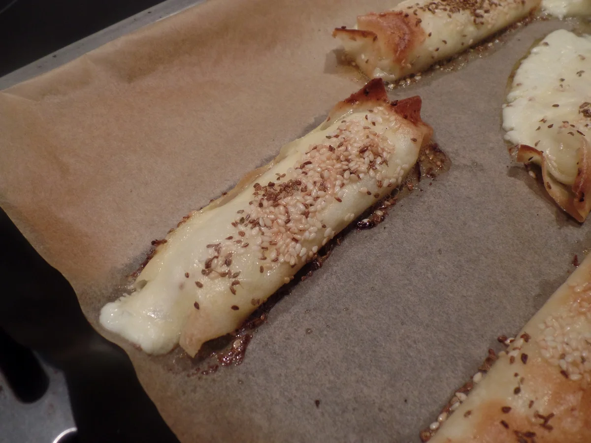 Schafskäse-Böreks mit Paprikapaste - Rezept - Bild Nr. 11679