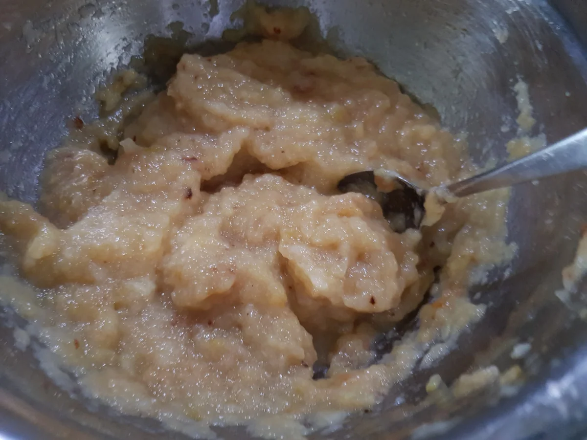 Bratapfelpudding mit Apfel-Schnee und karamellisierten Apfel-Perlen - Rezept - Bild Nr. 11674