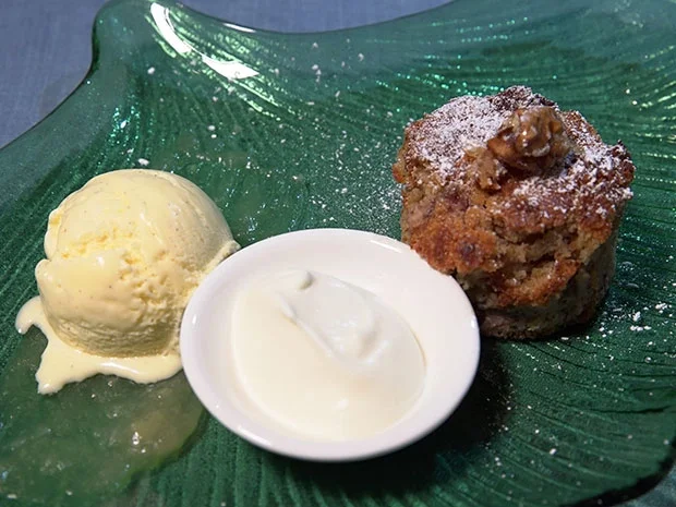 Schwarzwälder „Kirschplotzer“ und Eiscreme - Rezept - Bild Nr. 2
