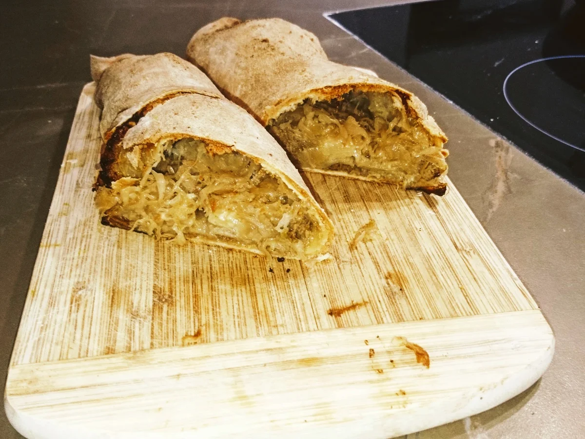 Kraut-Leberwurst Strudel in zwei Varianten - kochbar Challenge 11.0 (November 2020) - Rezept - Bild Nr. 2