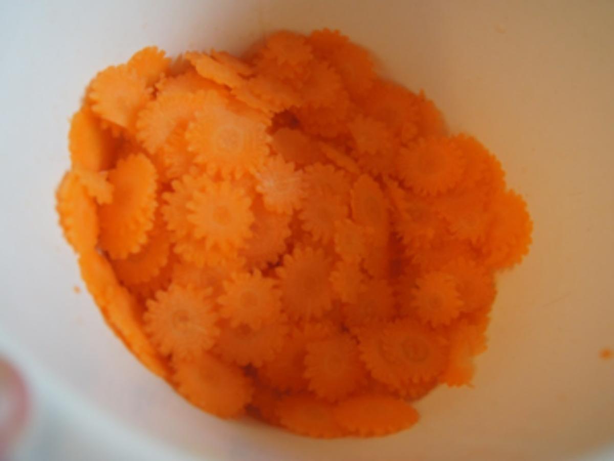 Baked Potato mit asiatischen Möhrenblütensalat - Rezept - Bild Nr. 11729