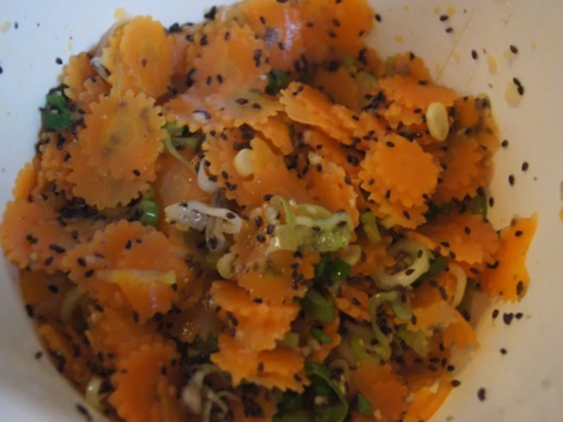 Baked Potato mit asiatischen Möhrenblütensalat - Rezept - Bild Nr. 11736